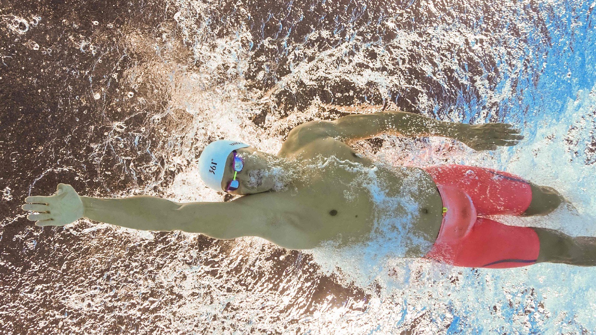 “天气变奏：从暴雨到大雪的极限考验”，天气巨变