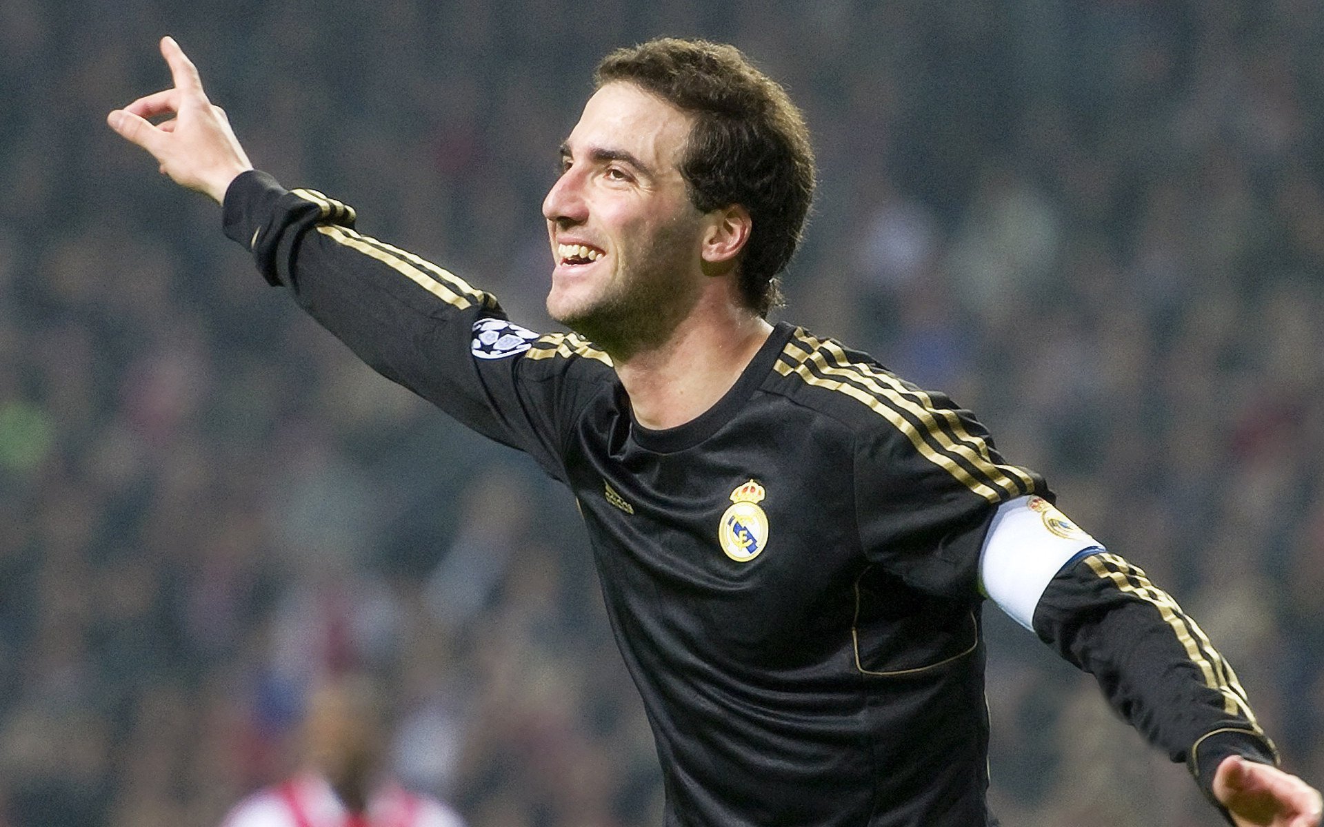 hth最新入口-大师对决：顶级教练的战术博弈，大师联赛最强阵容